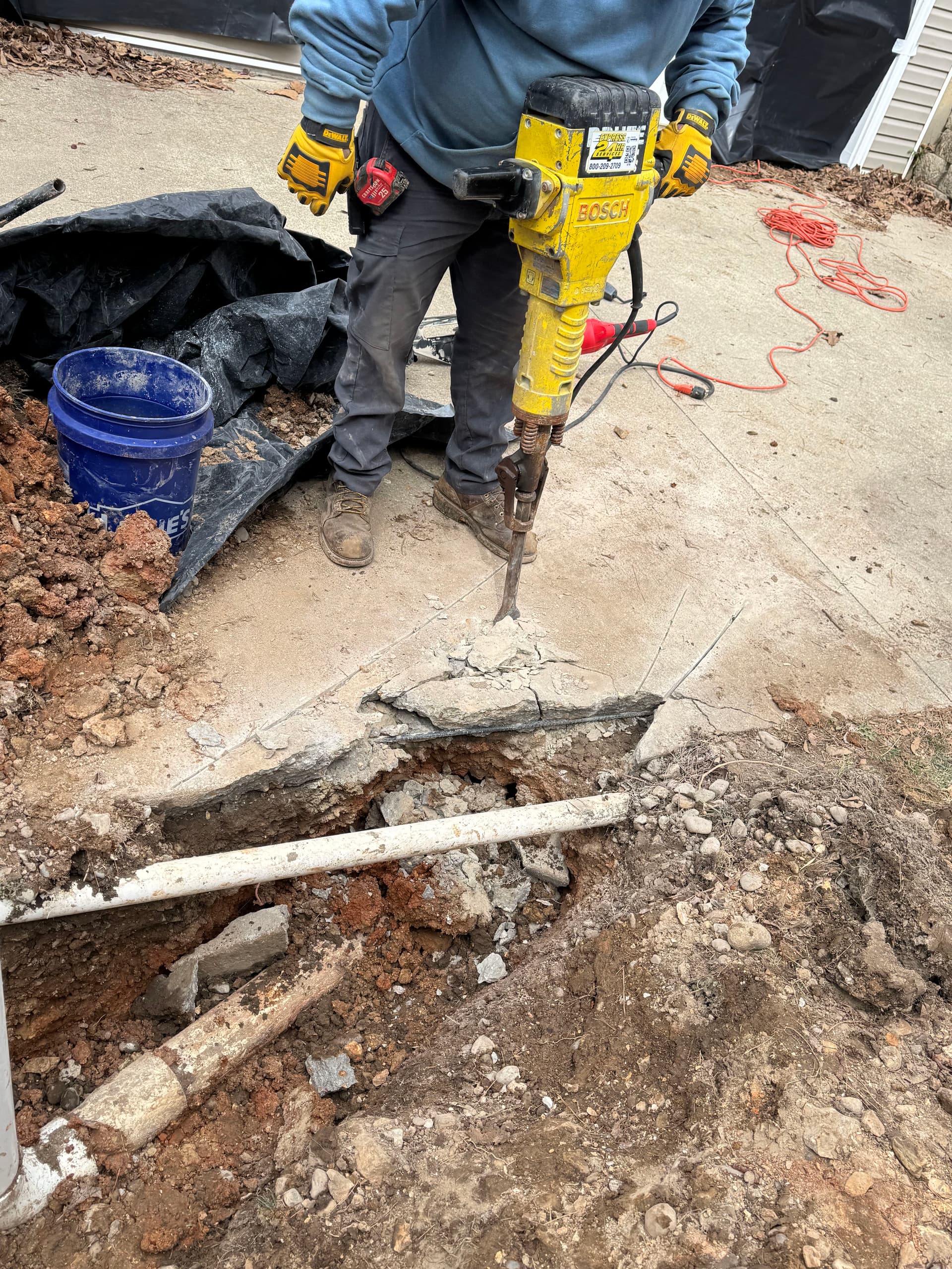 Gallery photos for Tackling Tough Sewer Challenges with Precision: Image #2